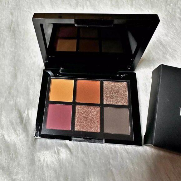 Brand New BEAUTY VAULTE Highly Pigmented Regal EYESHADOW PALETTE 10.8g / .38 Oz - Picture 8 of 10